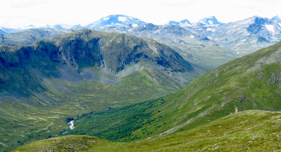 Besseggen trail NP Jotunheimen